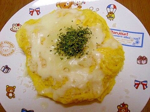 レンジでチーズオムレツ